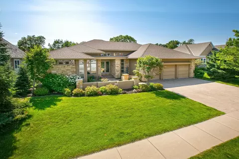 9730 Sky Ln, Eden Prairie, MN 55347