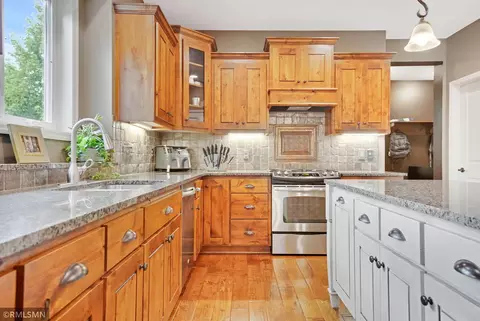 3631 Woodcrest Cir, Eagan, MN 55123 photo 11