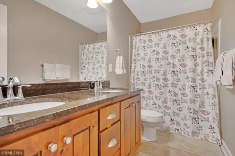 3631 Woodcrest Cir, Eagan, MN 55123 photo 31
