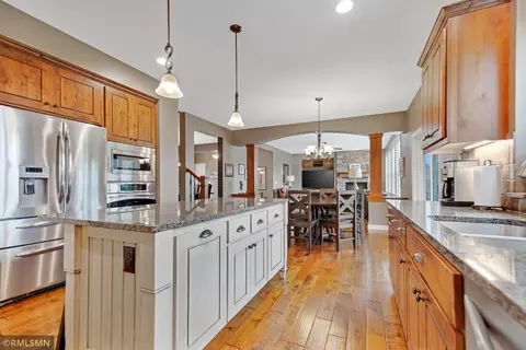 3631 Woodcrest Cir, Eagan, MN 55123 photo 12