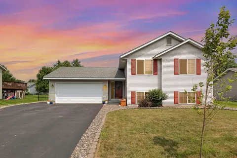 4807 190th St W, Farmington, MN 55024