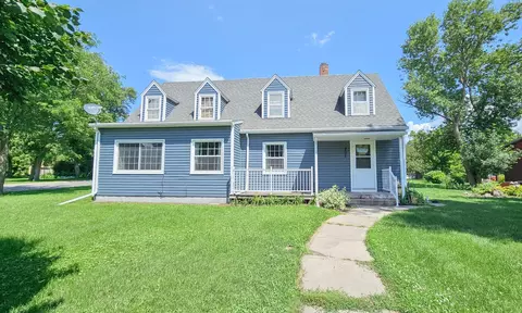 402 1st St, Belview, MN 56214