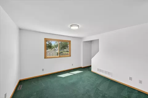 409 1st St E, Chaska, MN 55318 photo 10