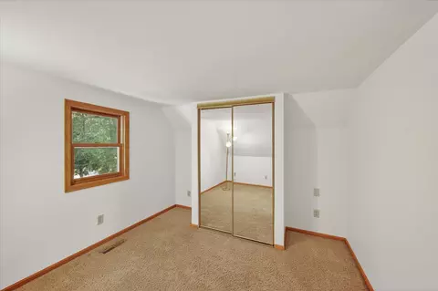409 1st St E, Chaska, MN 55318 photo 18