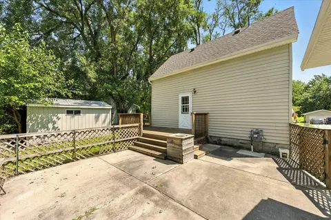409 1st St E, Chaska, MN 55318 photo 6