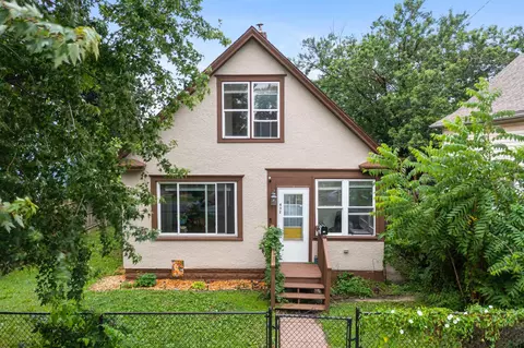 432 4th Ave S, South Saint Paul, MN 55075