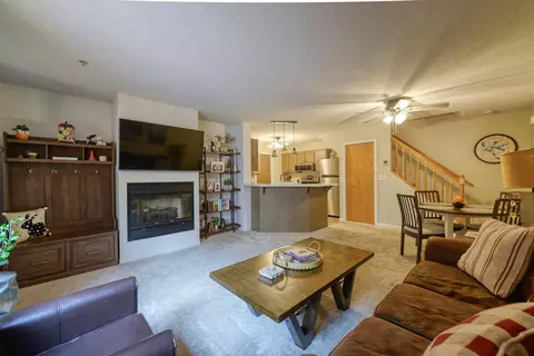 1217 Bay Cv, White Bear Lake, MN 55110