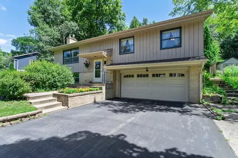 5895 Stoneybrook Dr, Minnetonka, MN 55345