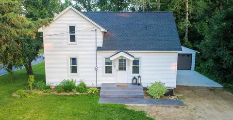 400 W Stockman St, Woodville, WI 54028