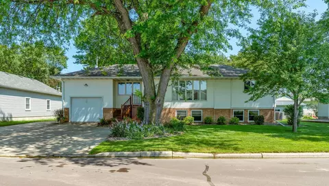 307 Higbie Ave E, Minnesota Lake, MN 56068