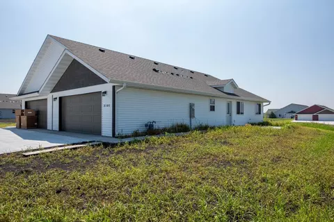 3101 Scotch Ln, Mankato, MN 56001