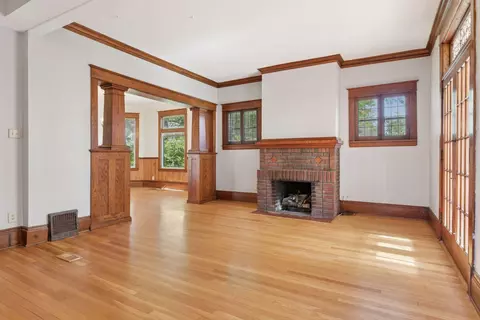 597 Forest St, Saint Paul, MN 55106