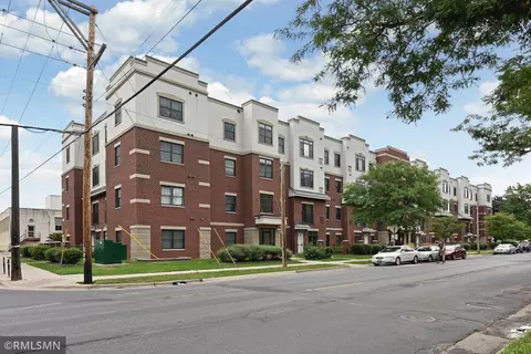 619 8th St SE #103, Minneapolis, MN 55414