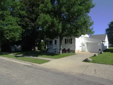 Exterior - 231 E Sorenson Ave, Appleton, MN 56208 photo 1 of 3