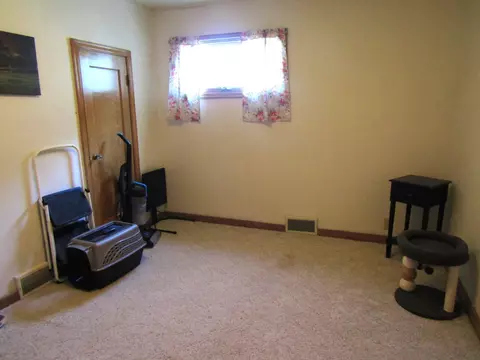 Bedroom - 231 E Sorenson Ave, Appleton, MN 56208 photo 3 of 3
