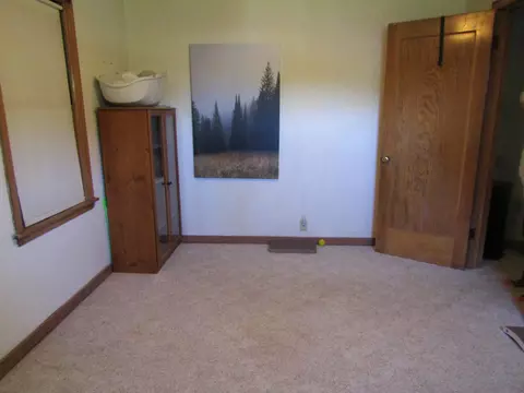Bedroom - 231 E Sorenson Ave, Appleton, MN 56208 photo 2 of 3