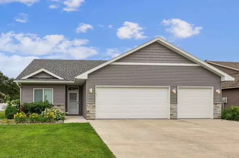 310 29th Ave SE, Saint Cloud, MN 56304