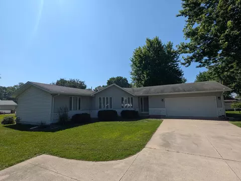 475 1st Ave SW, Glenville, MN 56036