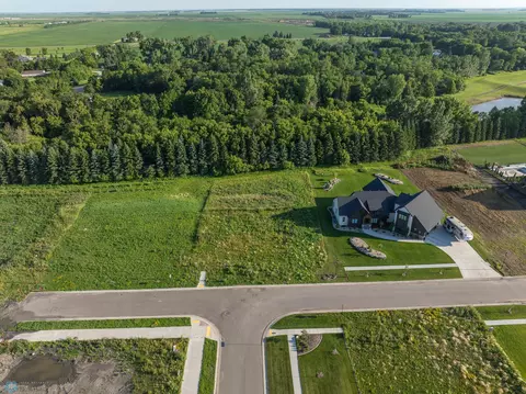 9256 Didrick Dr, Horace, ND 58047 photo 12