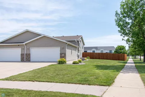 3590 Fillmore St S, Fargo, ND 58104
