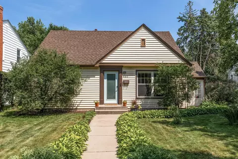 960 Hall Ave, West Saint Paul, MN 55118