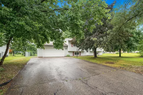 2916 80th Ave N, Brooklyn Park, MN 55444