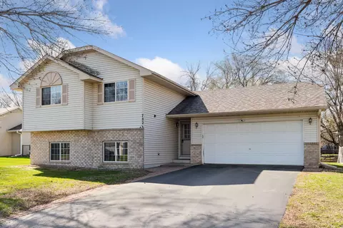 782 101st Ave NE, Blaine, MN 55434