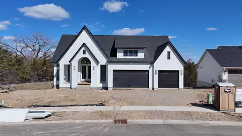 3759 Brookside Dr, Chaska, MN 55318