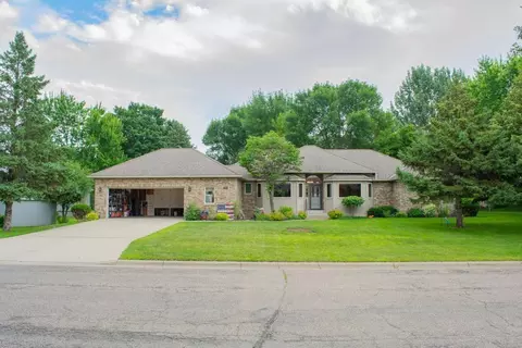 727 Melody Ln, Fergus Falls, MN 56537