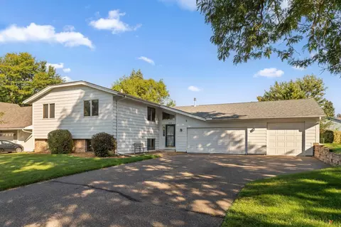 1999 Edgewater Ave, Arden Hills, MN 55112