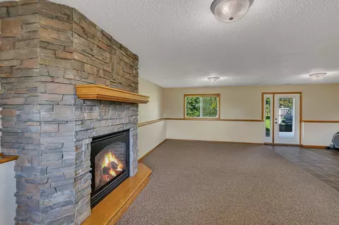 Living - 972 Waters Edge Cir, Avon, MN 56310 photo 3 of 4