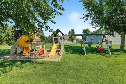 Exterior - 972 Waters Edge Cir, Avon, MN 56310 photo 7 of 9