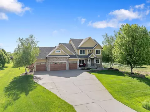 11115 Red Leaf Dr, Rogers, MN 55374