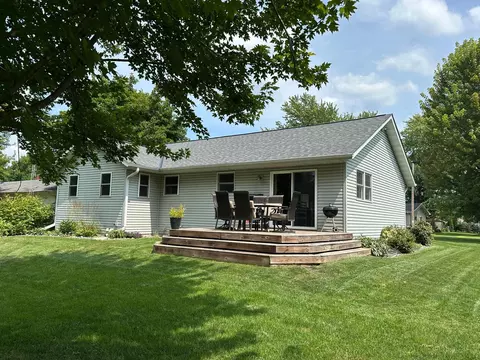 811 Riverview Ave, Colfax, WI 54730 photo 2