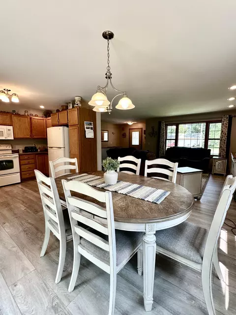 811 Riverview Ave, Colfax, WI 54730 photo 10