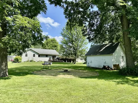 811 Riverview Ave, Colfax, WI 54730 photo 3
