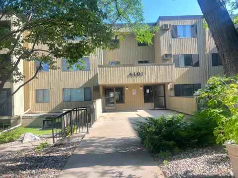 4101 Parklawn Ave #202, Edina, MN 55435