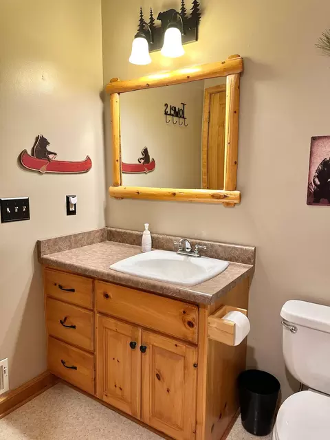 Bath - 6714 Shingobee Rd NW, Walker, MN 56484 photo 13 of 14