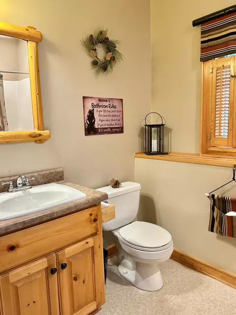 Bath - 6714 Shingobee Rd NW, Walker, MN 56484 photo 11 of 14