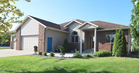 1401 17th Ave N, Wahpeton, ND 58075
