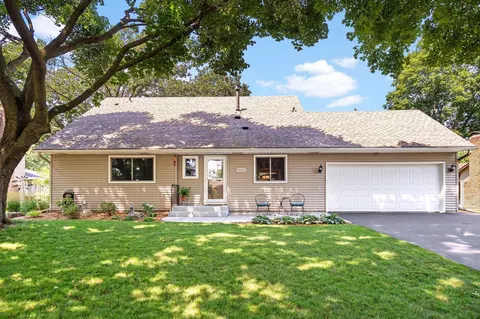 10315 Boundary Creek Ter, Maple Grove, MN 55369