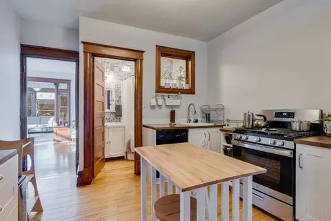 400 8th Ave NE #1, Minneapolis, MN 55413