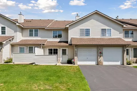 2795 Ranchview Ln N #3, Plymouth, MN 55447