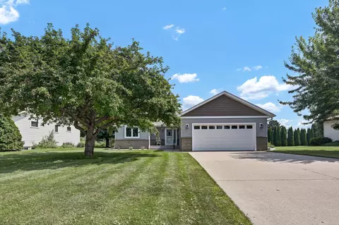 1102 N Garden St, Lake City, MN 55041