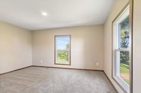 Bedroom - 6136 220th St E, Faribault, MN 55021 photo 7 of 9