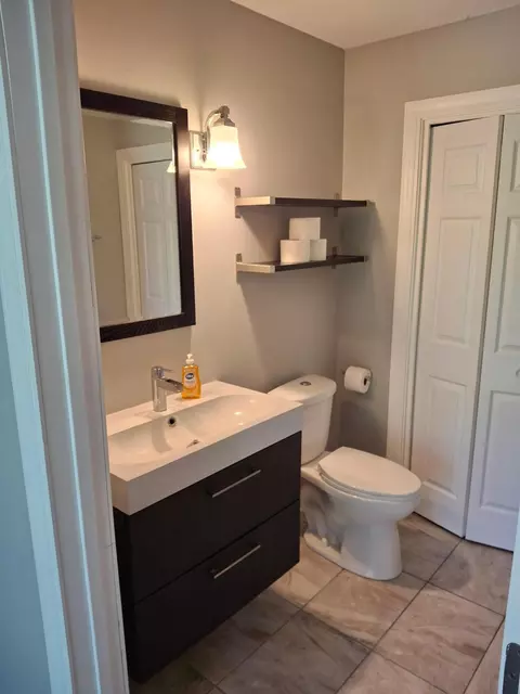 Bath - 4112 S Meadowlark Rd, Eagan, MN 55122 photo 2 of 2