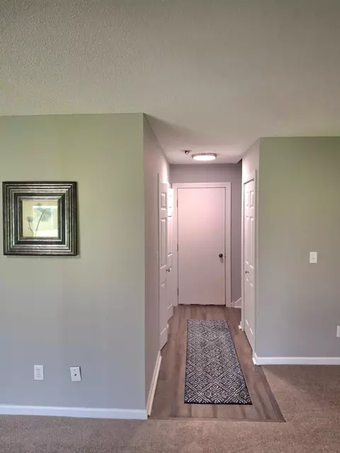 Entry Way - 4112 S Meadowlark Rd, Eagan, MN 55122 photo 4 of 4