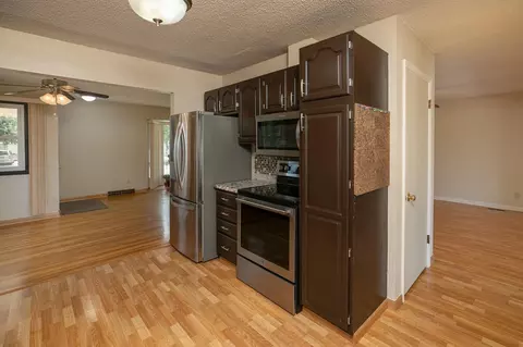 2017 4th Ave SE, Austin, MN 55912 photo 4