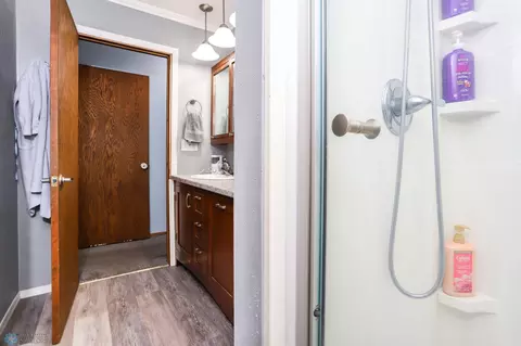 Bath - 921 16th St S, Fargo, ND 58103 photo 4 of 4
