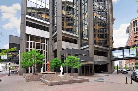 59 4th St W #22A, Saint Paul, MN 55102